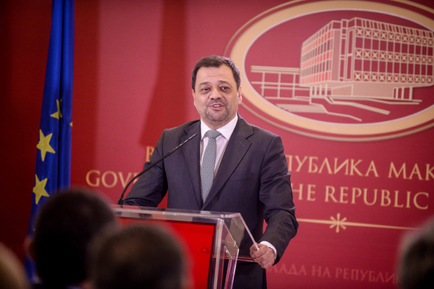 vlada_Angjushev_potpishuvanje_08-02-2018