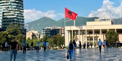 Тирана Албанија